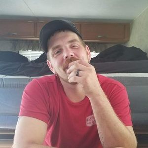 Meet your Posher, Derrick